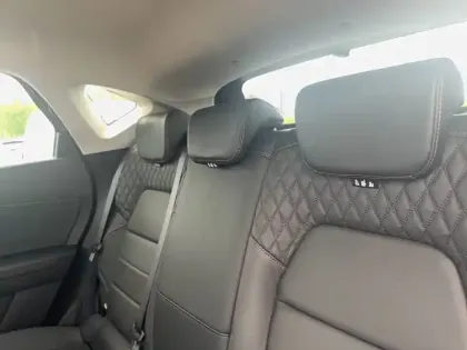 Photo 27 Renault Captur  mild hybrid 160 EDC