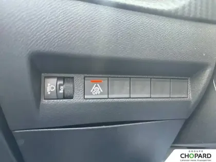 Photo 17 Peugeot 208  PureTech 100 S&S EAT8