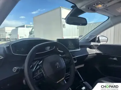 Photo 18 Peugeot 208  PureTech 100 S&S EAT8