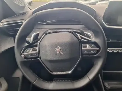 Photo 8 Peugeot 208  PureTech 100 S&S EAT8