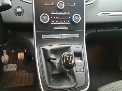 Photo 37 Renault Scenic Grand  dCi 110 Energy