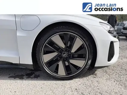 Photo 8 Audi E-tron  GT 476 ch quattro