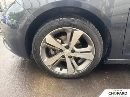 Photo 11 Peugeot 308  BlueHDi 130ch S&S EAT8