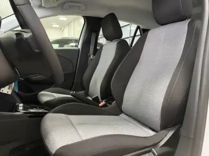 Photo 6 Opel Corsa  1.2 Turbo Hybrid 110 ch Autom