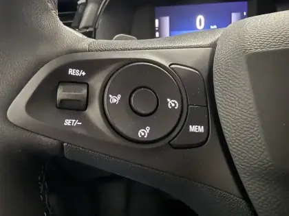 Photo 21 Opel Corsa  1.2 Turbo Hybrid 110 ch Autom