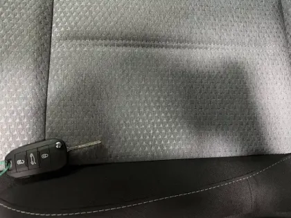 Photo 33 Opel Corsa  1.2 Turbo Hybrid 110 ch Autom