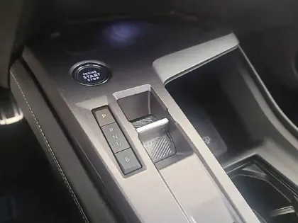 Photo 13 Peugeot 408  PHEV 225 e-EAT8