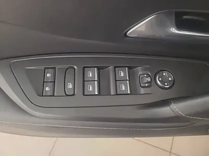 Photo 20 Peugeot 408  PHEV 225 e-EAT8