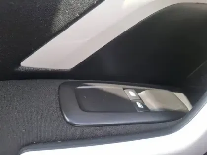 Photo 19 Peugeot 208  PureTech 68ch BVM5