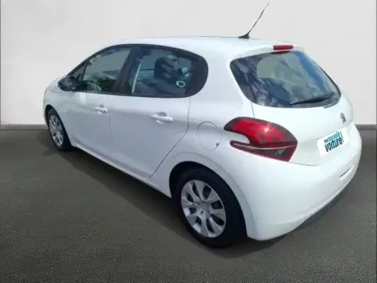 Photo 6 Peugeot 208  PureTech 68ch BVM5