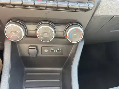 Photo 34 Renault Clio  SOCIETE BLUE DCI 100 hc GSR2