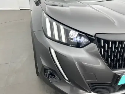 Photo 15 Peugeot 2008  PureTech 130 S&S EAT8
