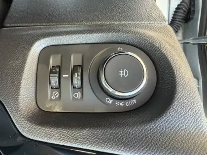 Photo 18 Opel Corsa  1.2 Turbo Hybrid 110 ch Autom