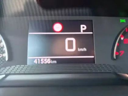 Photo 31 Peugeot 2008  PureTech 130 S&S EAT8