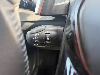 Photo 18 Peugeot 2008  PureTech 130 S&S EAT8