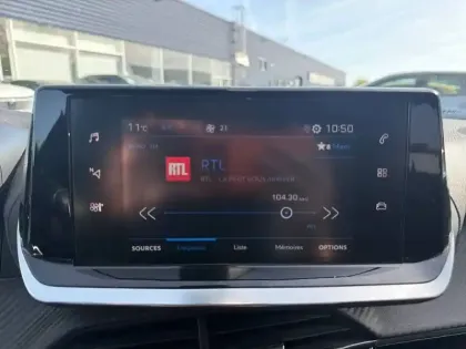 Photo 25 Peugeot 2008  PureTech 130 S&S EAT8