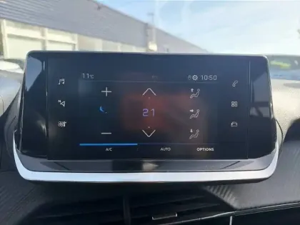 Photo 26 Peugeot 2008  PureTech 130 S&S EAT8