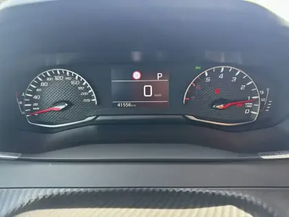 Photo 9 Peugeot 2008  PureTech 130 S&S EAT8