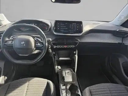 Photo 7 Peugeot 2008  PureTech 130 S&S EAT8