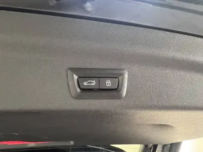 Photo 17 BMW X1  sDrive 18i 136ch DKG7