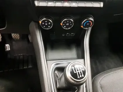 Photo 35 Renault Captur  TCe 90