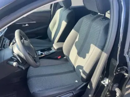 Photo 10 Peugeot 208  Hybrid 110 ch e-DCS6