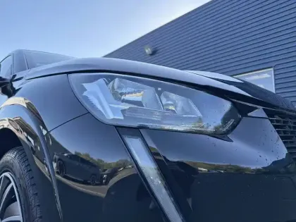 Photo 15 Peugeot 208  Electrique 50 kWh 136ch