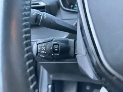 Photo 21 Peugeot 208  Electrique 50 kWh 136ch