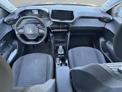 Photo 7 Peugeot 208  Electrique 50 kWh 136ch