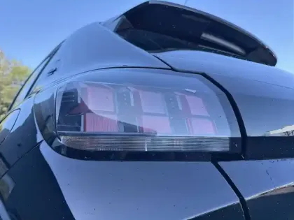 Photo 16 Peugeot 208  Electrique 50 kWh 136ch