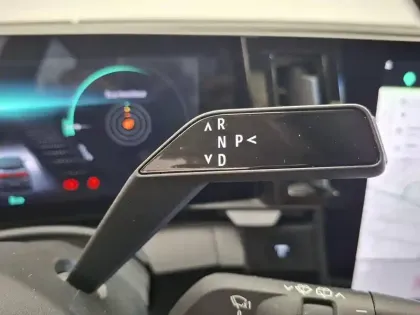 Photo 37 Renault Megane  E-Tech EV60 130ch super charge