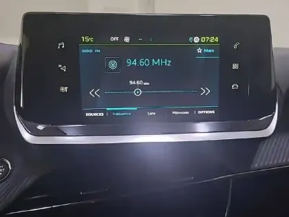 Photo 18 Peugeot 208  Electrique 50 kWh 136ch