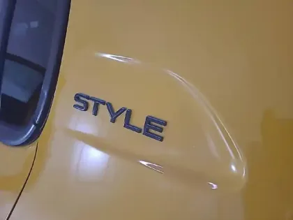 Photo 33 Peugeot 208  Electrique 50 kWh 136ch