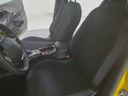 Photo 10 Peugeot 208  Electrique 50 kWh 136ch