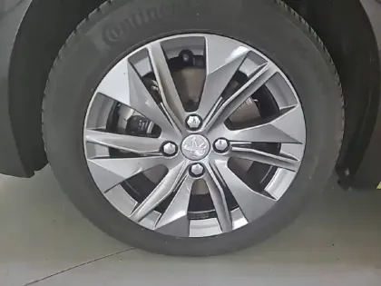 Photo 12 Peugeot 208  Electrique 50 kWh 136ch