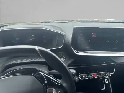 Photo 7 Peugeot 2008  Electrique 136 ch