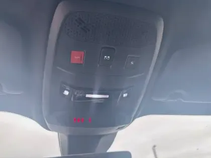 Photo 18 Peugeot 2008  Electrique 136 ch