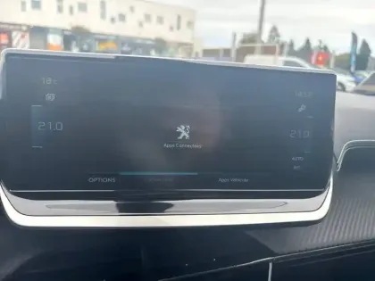 Photo 23 Peugeot 2008  Electrique 136 ch