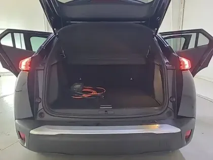 Photo 30 Peugeot 2008  Electrique 136 ch