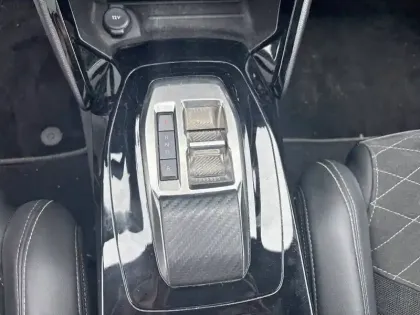 Photo 13 Peugeot 2008  Electrique 136 ch