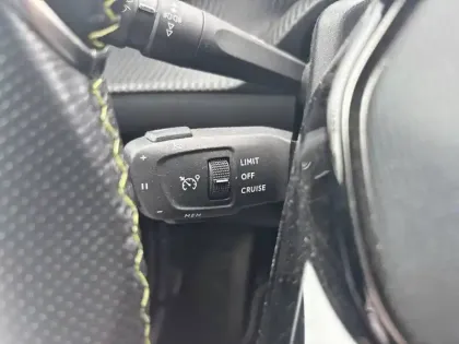 Photo 21 Peugeot 2008  Electrique 136 ch