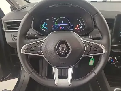 Photo 8 Renault Clio  E-Tech hybride 145