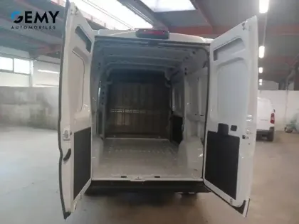 Photo 5 Peugeot Boxer  FGN 3.3 T L2H2 140 S&S BVM6