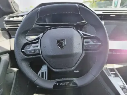 Photo 8 Peugeot 308  Hybrid 145 e-DCS6