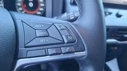 Photo 29 Nissan Juke  HYBRID 143