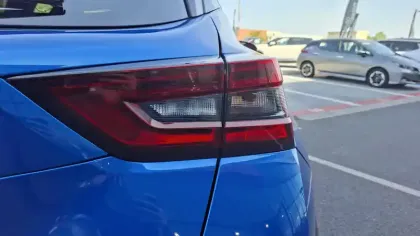 Photo 10 Nissan Juke  HYBRID 143