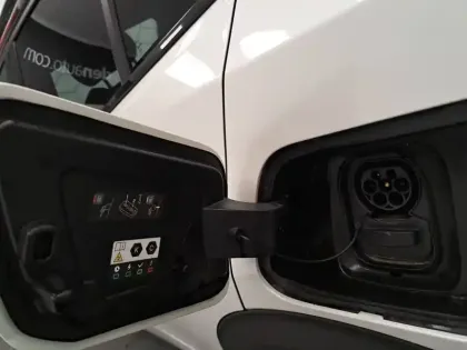 Photo 20 Peugeot 2008  Electrique 136 ch