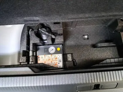 Photo 19 Peugeot 2008  Electrique 136 ch