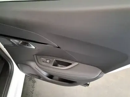 Photo 22 Peugeot 2008  Electrique 136 ch