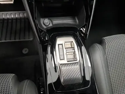 Photo 35 Peugeot 2008  Electrique 136 ch